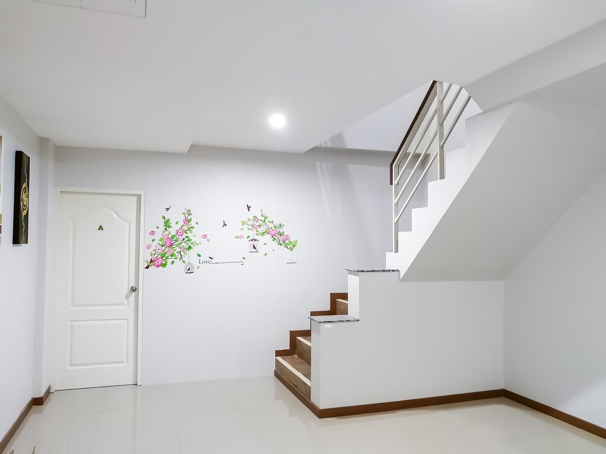 The Sun Hostel Чиангмай Екстериор снимка