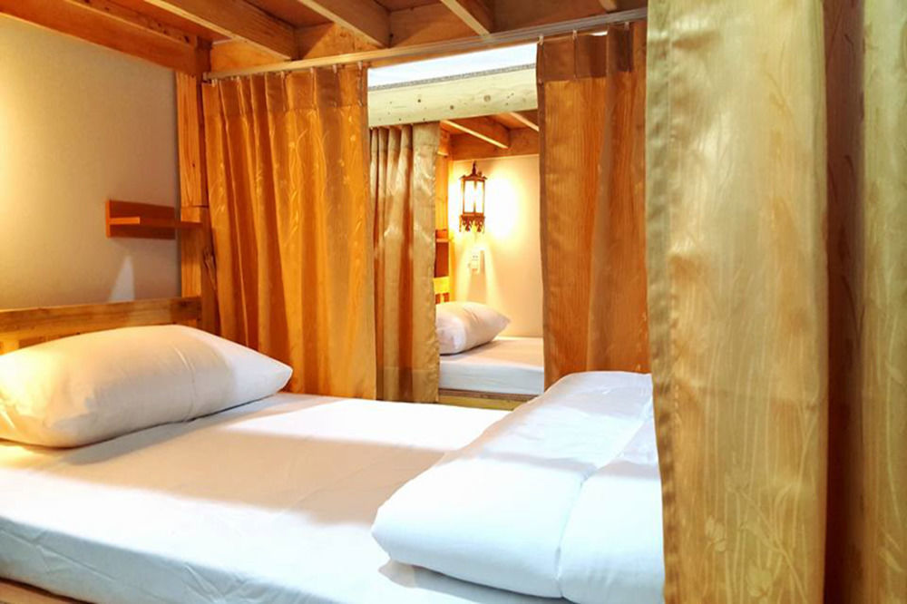 The Sun Hostel Чиангмай Екстериор снимка