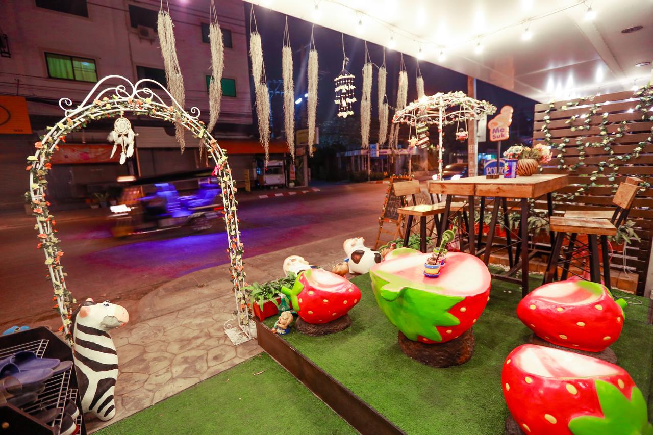 The Sun Hostel Чиангмай Екстериор снимка