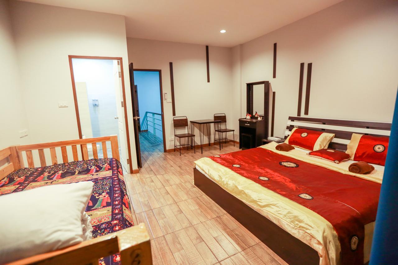The Sun Hostel Чиангмай Екстериор снимка